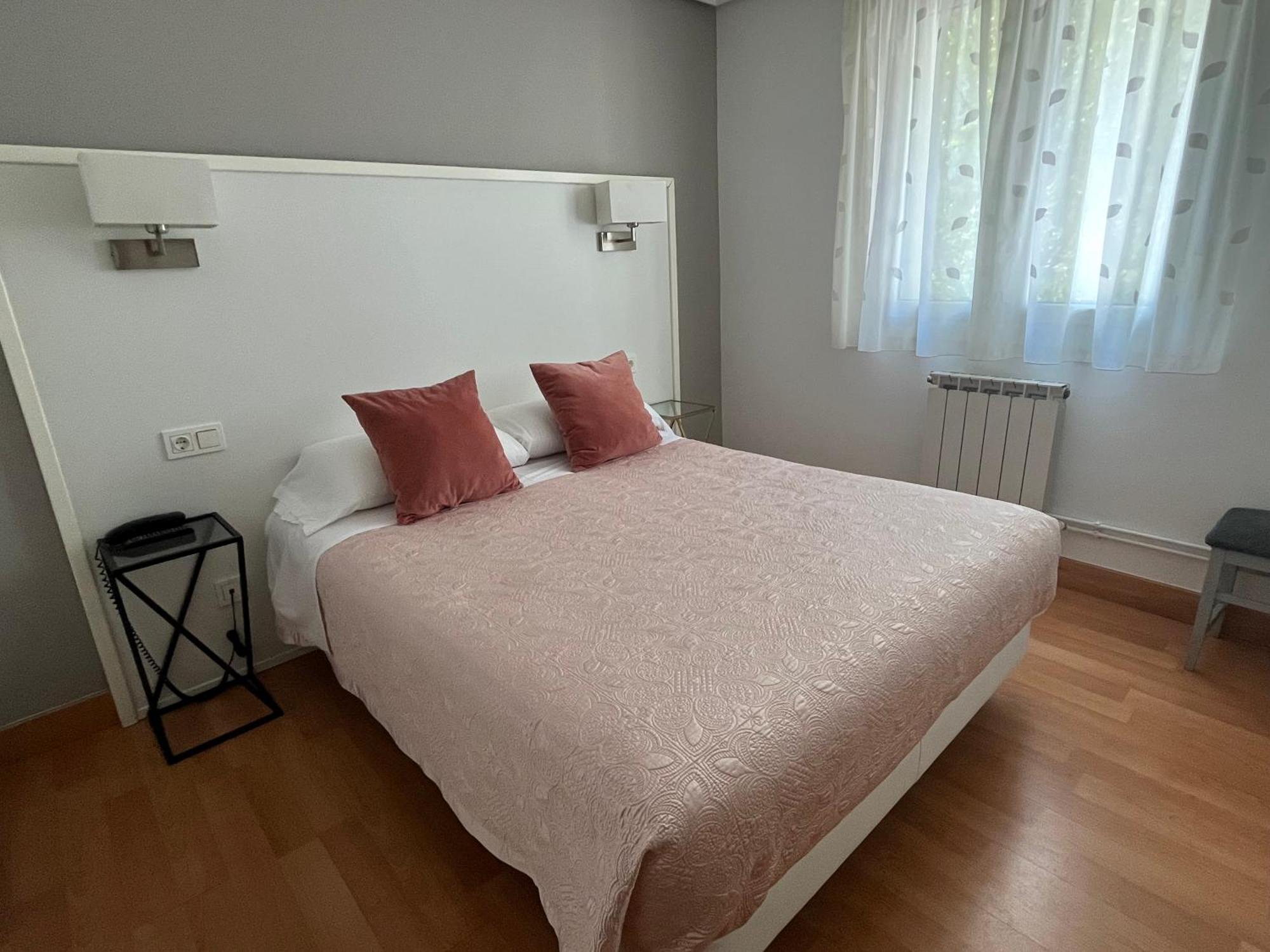 Pension Lizaso Ирун Экстерьер фото